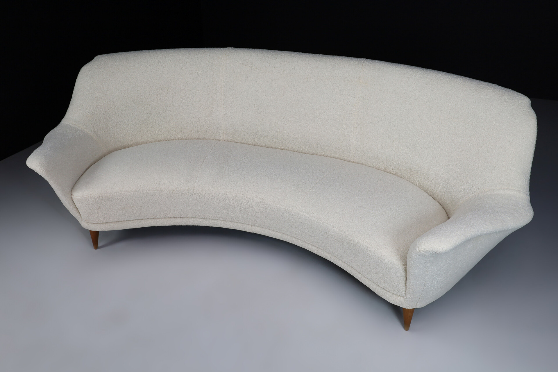 Ico parisi deals curved sofa